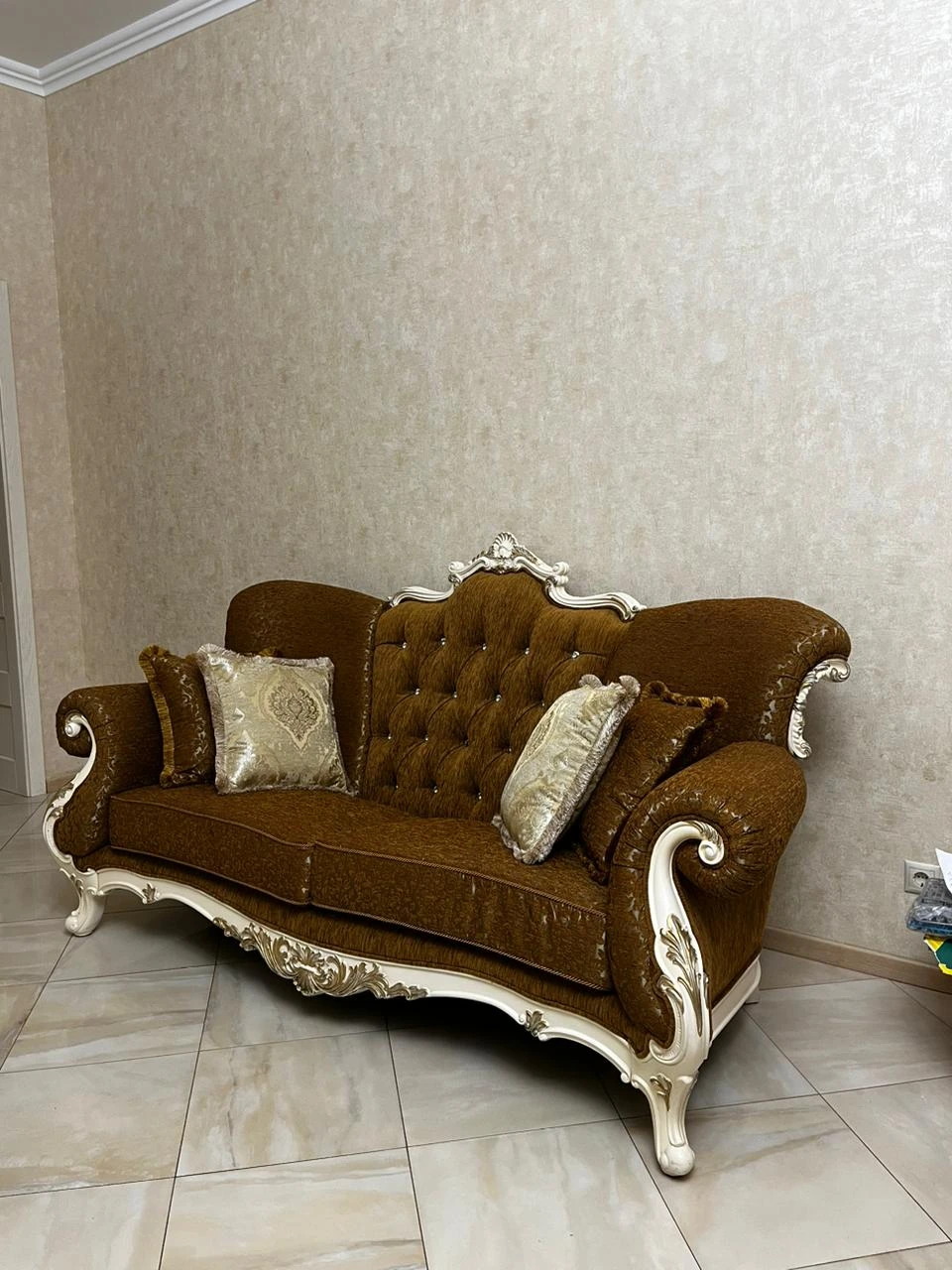 Прямые диваны